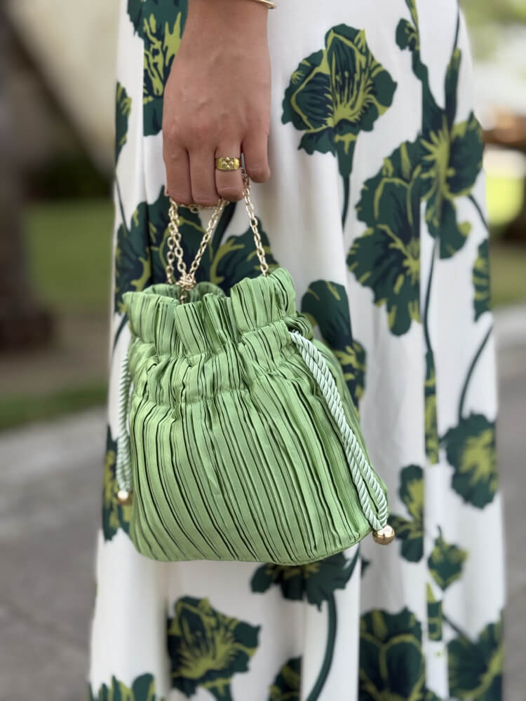 Bolso Saco Verde Lima Plisado